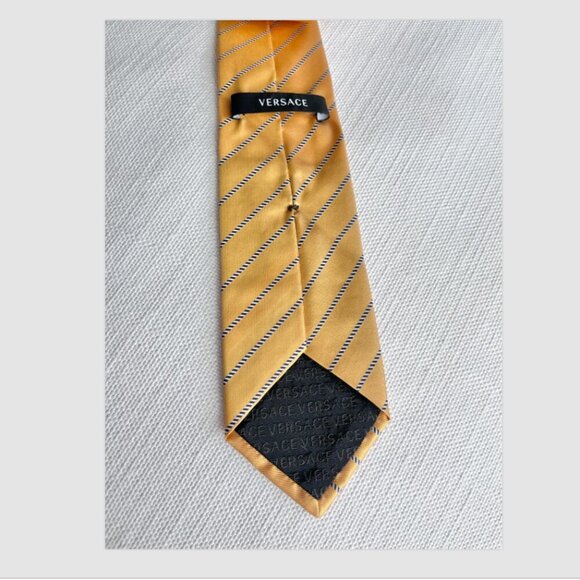 Versace Men’s Silk Tie Yellow Stripe Medusa Head Logo Made in Italy Authentic - Picture 3 of 7